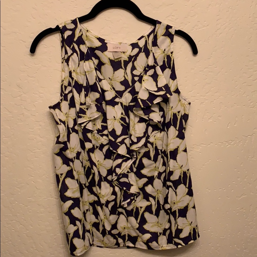 Loft Super cute‎ sleeveless blouse
